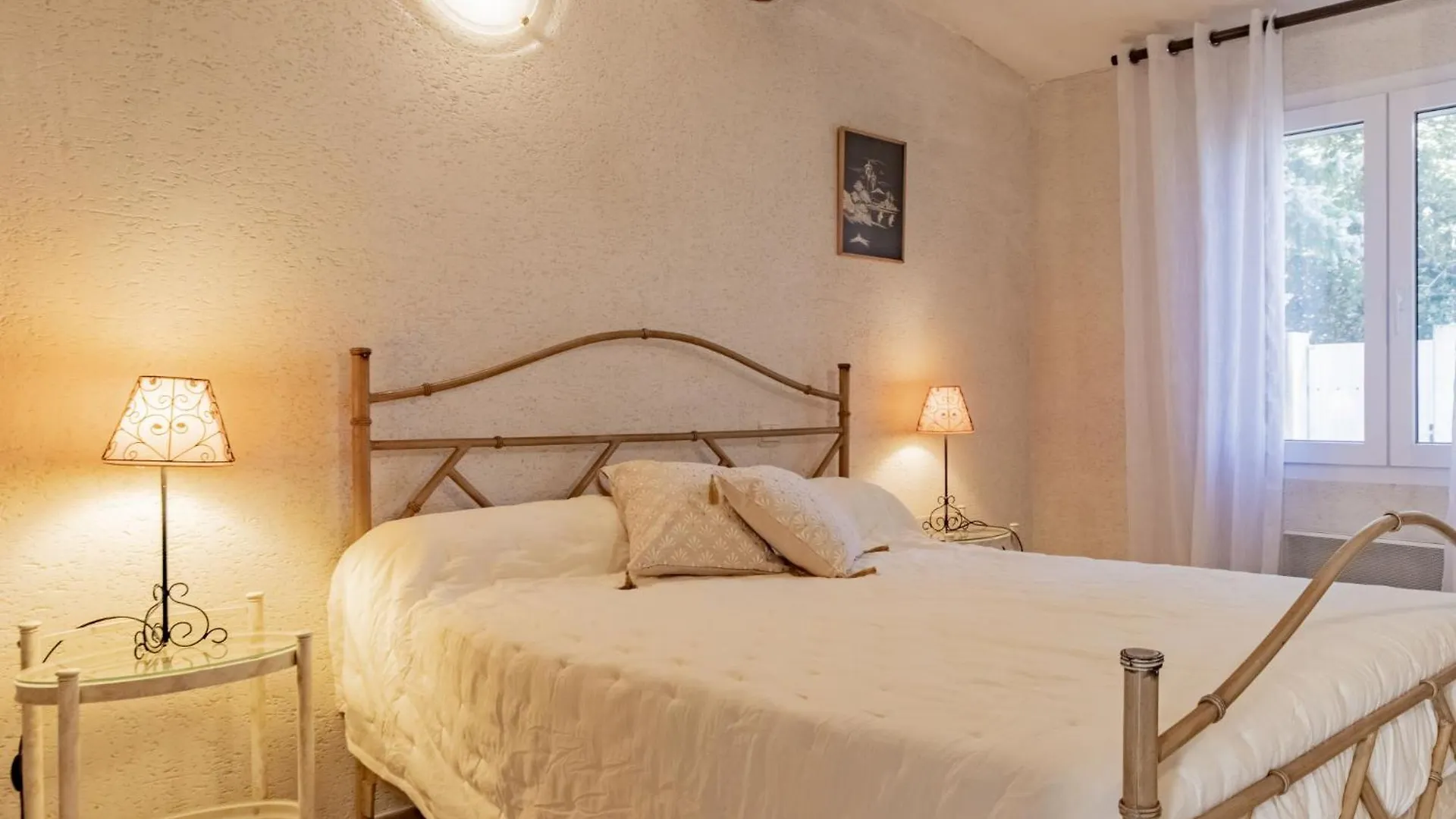 Holiday Home Cucuron By Interhome