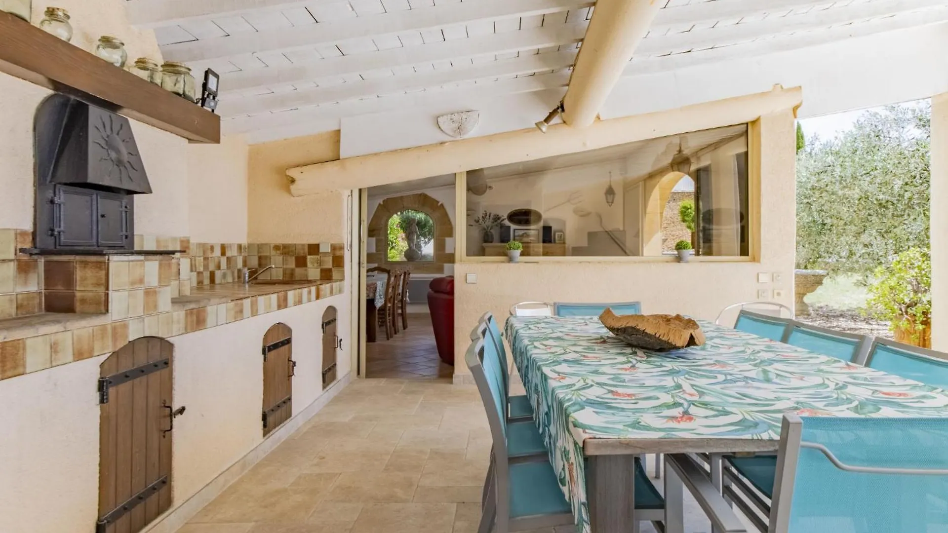 Holiday Home Cucuron By Interhome