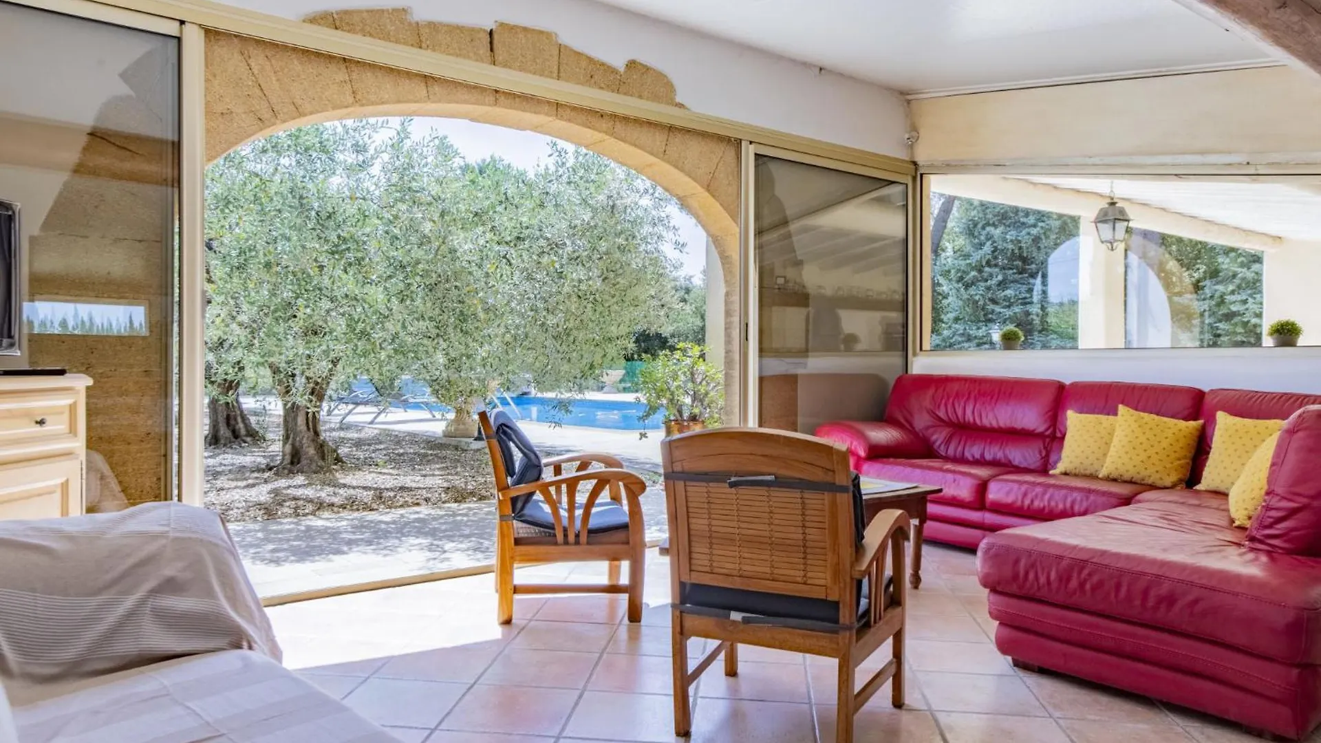 Holiday Home Cucuron By Interhome