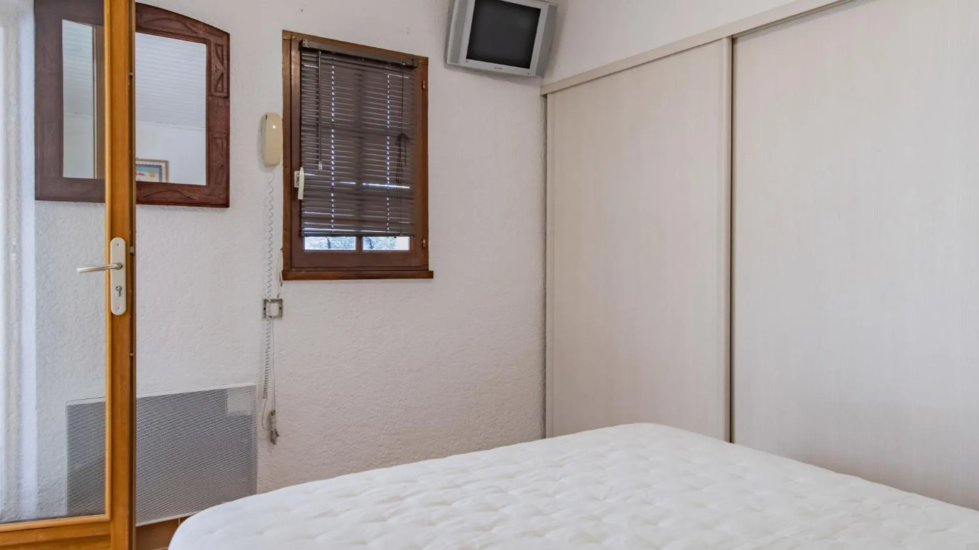 Holiday Home Cucuron By Interhome