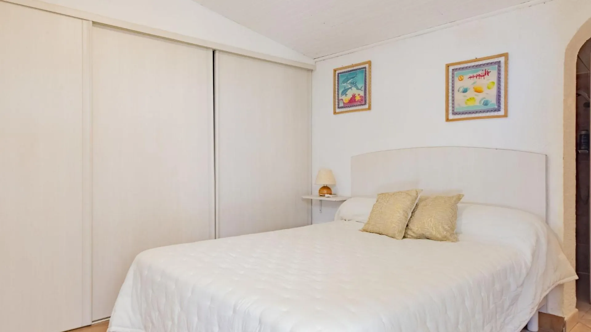 Holiday Home Cucuron By Interhome