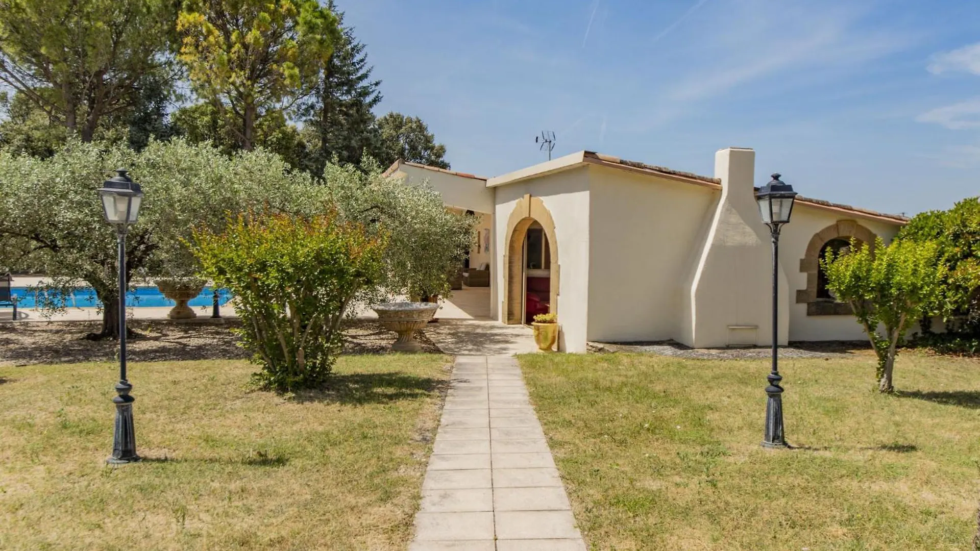 Holiday Home Cucuron By Interhome
