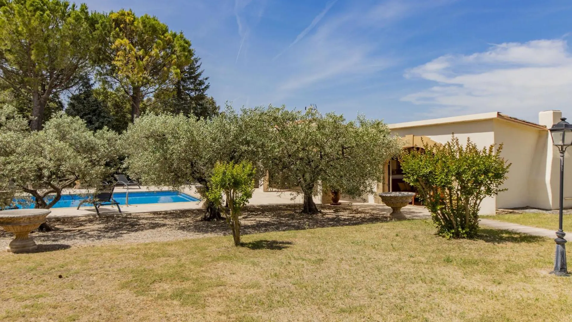 Holiday Home Cucuron By Interhome France